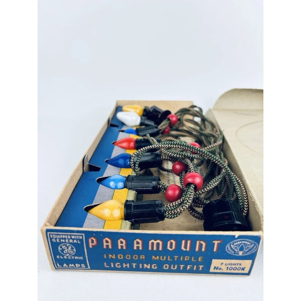 Paramount Vintage Christmas String 7 Light Red Green Cord w/Bulbs W/Box